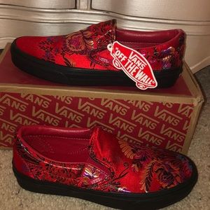Satin vans red